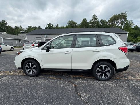 Used 2017 Subaru Forester 2.5i w/ Alloy Wheel Package AWD/4WD image 12