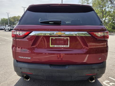 Used 2018 Chevrolet Traverse LT FWD image 4