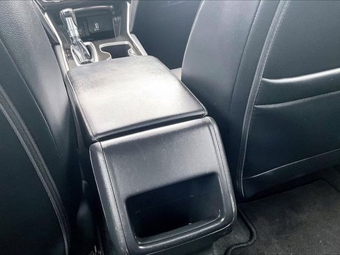 Used 2018 Honda Accord Sport image 10