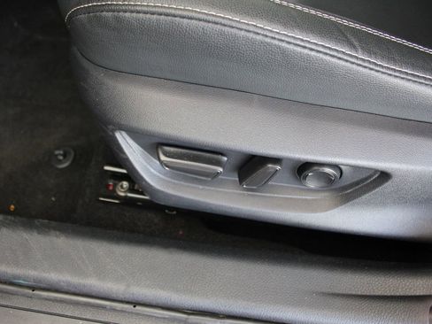 Used 2025 Toyota Camry SE image 25