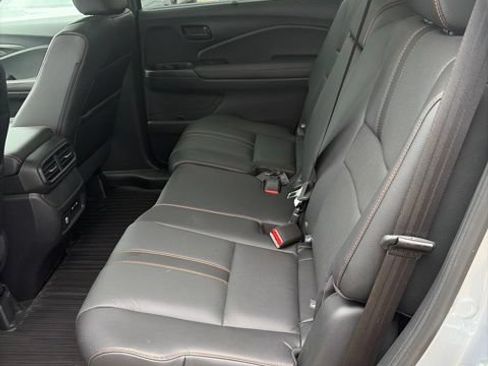 Used 2024 Honda Passport TrailSport image 11