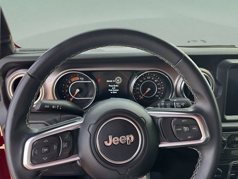 Used 2021 Jeep Wrangler Unlimited Sahara image 13