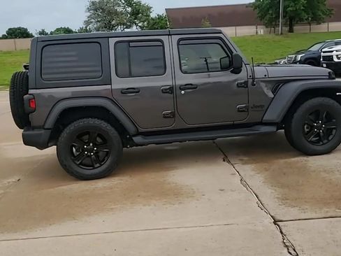 Used 2021 Jeep Wrangler Unlimited Sport AWD/4WD image 9