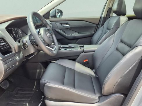 Used 2023 Nissan Rogue SL w/ SL Premium Package FWD image 11