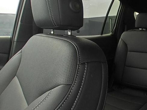 Used 2026 Chevrolet Traverse LT AWD/4WD image 9