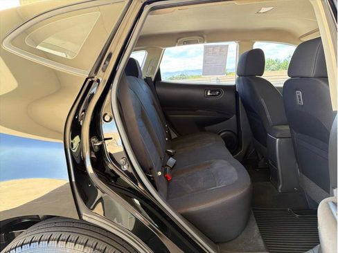Used 2014 Nissan Rogue S AWD/4WD image 13
