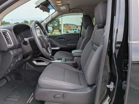 Used 2022 Nissan Frontier SV AWD/4WD image 14