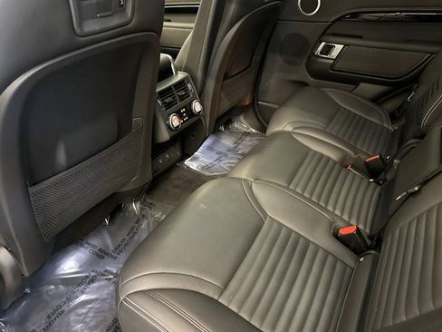 Used 2023 Land Rover Discovery S R-Dynamic image 26