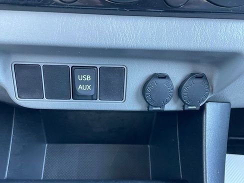 Used 2012 Toyota Tacoma 4x4 Double Cab image 29