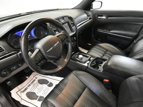 Used 2019 Chrysler 300 S w/ S Model Appearance Package image 12