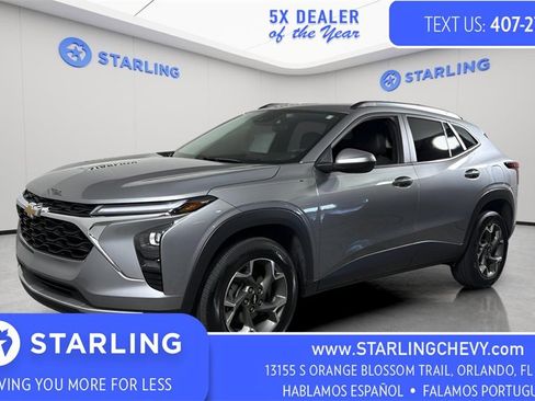 Used 2025 Chevrolet Trax LT image 6