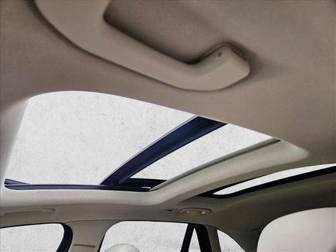 Used 2019 Mercedes-Benz GLC 300 image 15