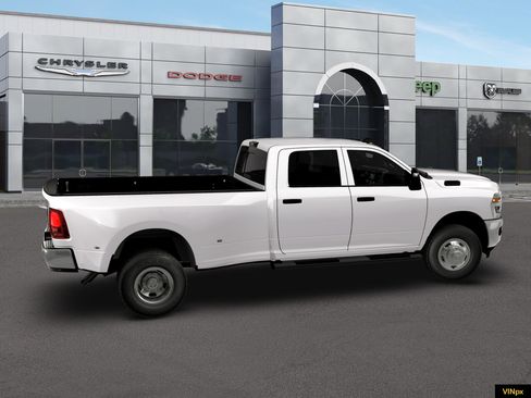 New 2026 RAM 3500 Tradesman AWD/4WD image 15