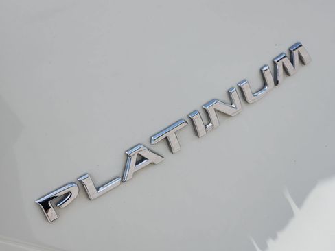 Used 2023 Nissan Murano Platinum w/ Cargo Package FWD image 13