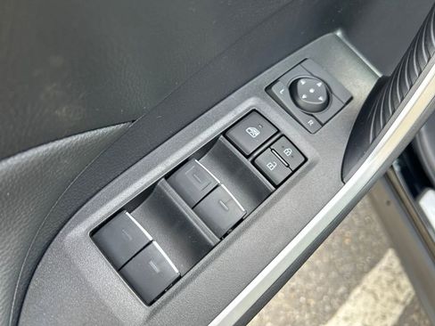 New 2025 Toyota RAV4 XLE image 19