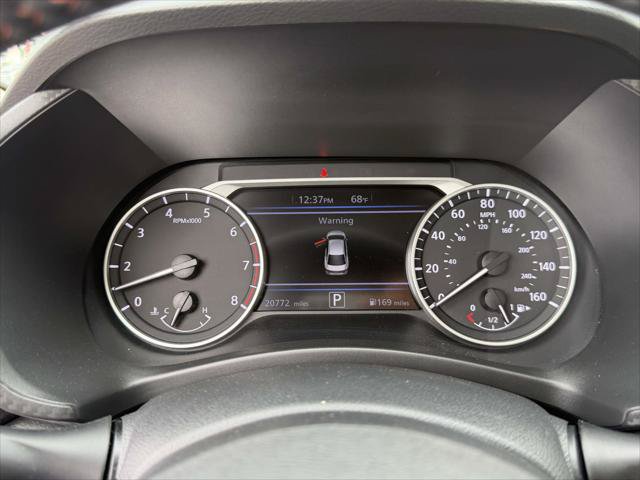 Used 2023 Nissan Sentra SR w/ Electronics Package FWD image 26