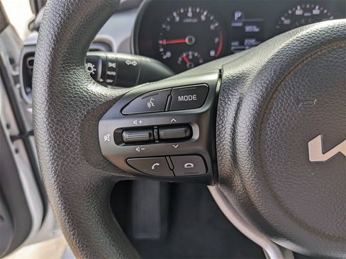 Used 2023 Kia Rio S image 29