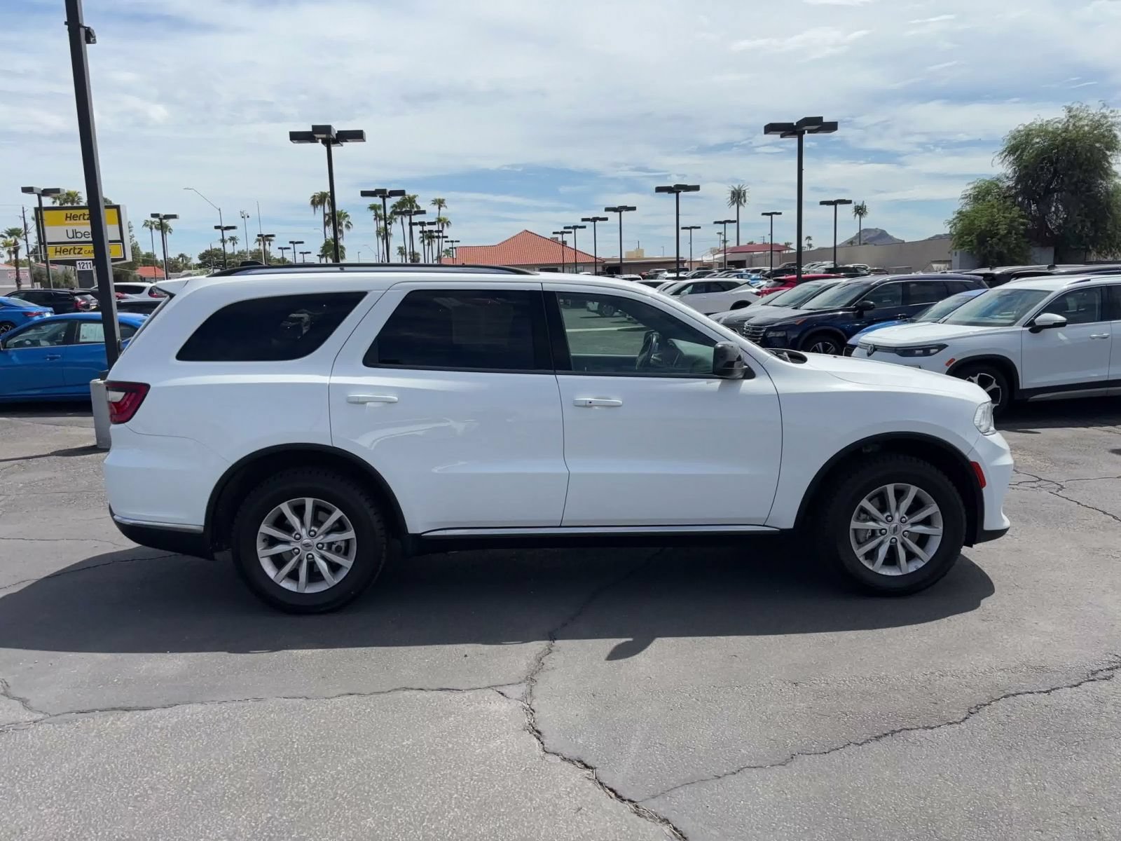Used 2024 Dodge Durango SXT AWD/4WD image 15