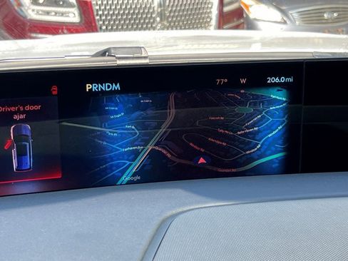 New 2025 Lincoln Navigator L Reserve image 16