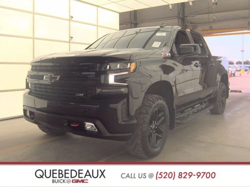 Used 2020 Chevrolet Silverado 1500 LT Trail Boss w/ Midnight Edition image 4
