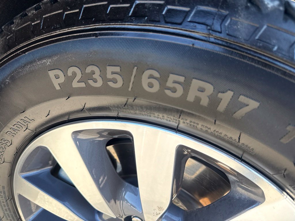 Used 2024 Chrysler Pacifica Limited FWD image 33
