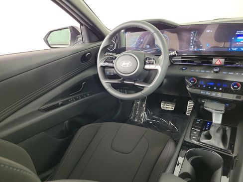New 2025 Hyundai Elantra SEL w/ Cargo Package image 5