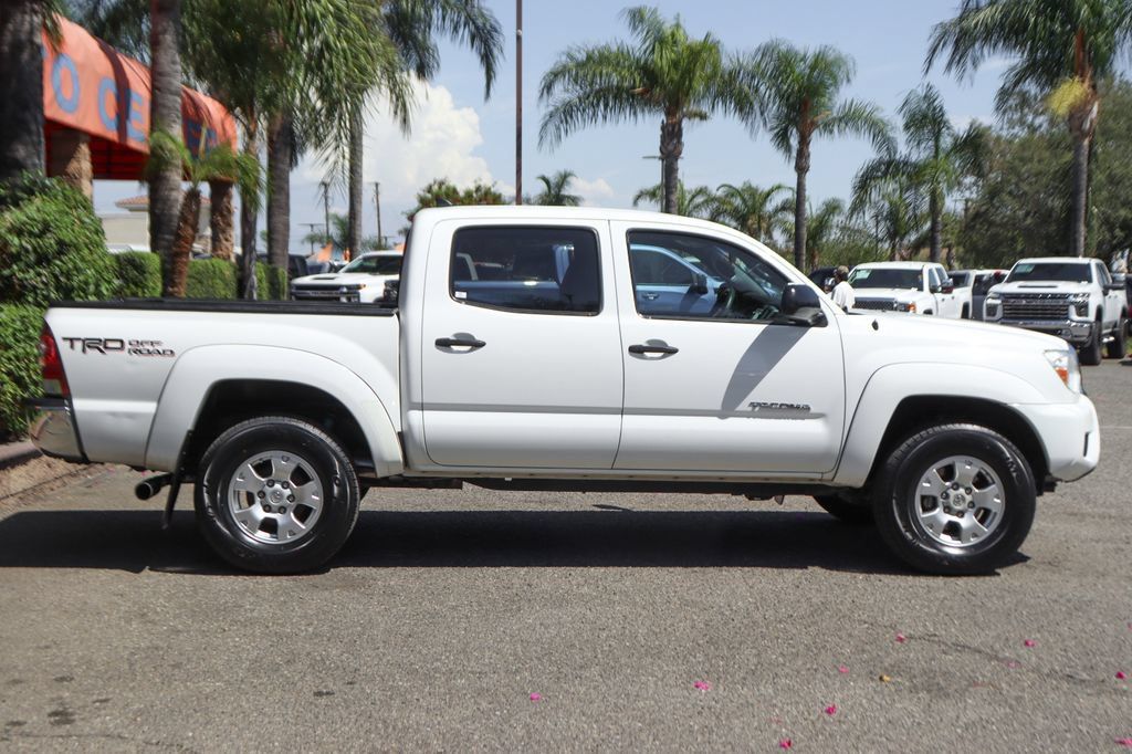 Used 2015 Toyota Tacoma PreRunner w/ TRD Off-Road Package RWD image 10