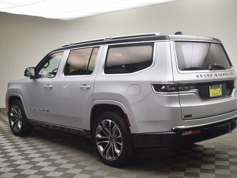 New 2024 Jeep Grand Wagoneer Series III AWD/4WD image 14