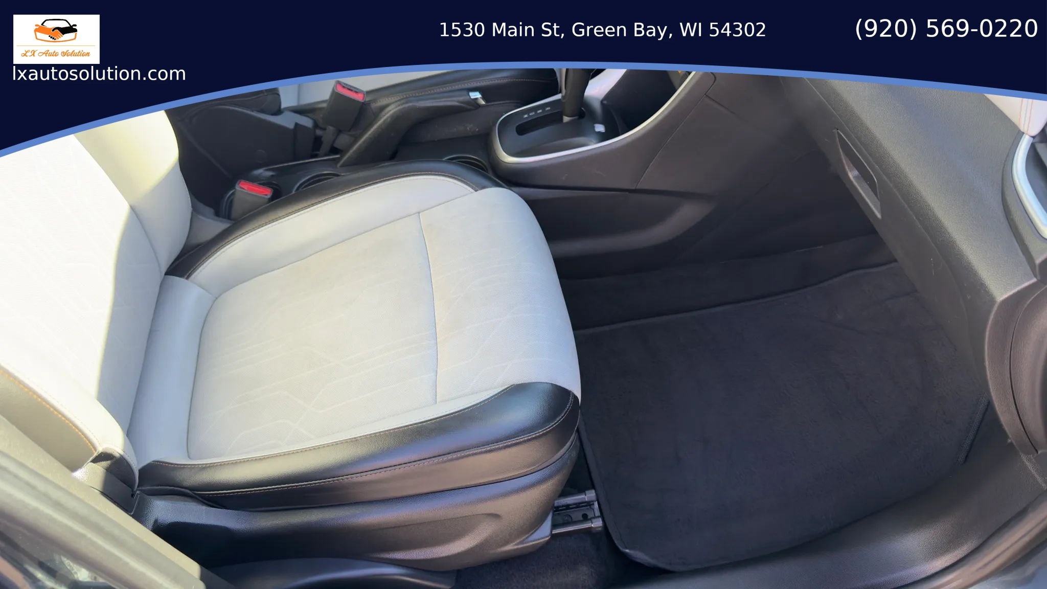 Used 2021 Chevrolet Trax LT w/ LT Convenience Package AWD/4WD image 13