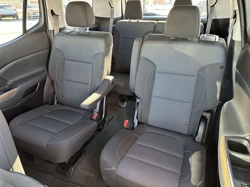 Used 2023 GMC Acadia SLE w/ Driver Convenience Package image 26