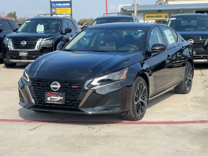 New 2025 Nissan Altima 2.5 SR w/ SR Premium Package