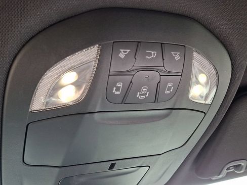 Used 2025 Chrysler Pacifica Select FWD image 23