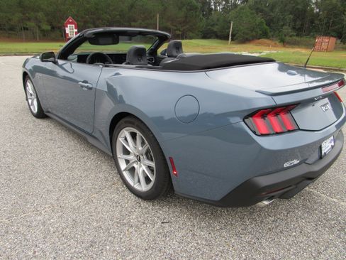 New 2025 Ford Mustang GT Premium image 9