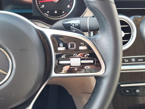 Used 2020 Mercedes-Benz GLC 300 image 34