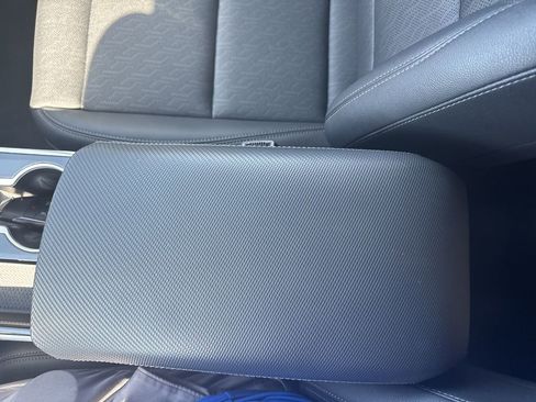 Used 2025 Chevrolet Equinox LT w/ Convenience Package II FWD image 40