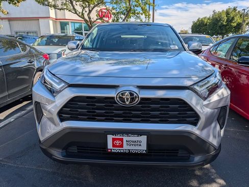 Used 2025 Toyota RAV4 LE AWD/4WD image 6