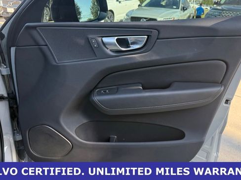 Certified 2024 Volvo XC60 B5 Plus w/ Climate Package AWD/4WD image 10