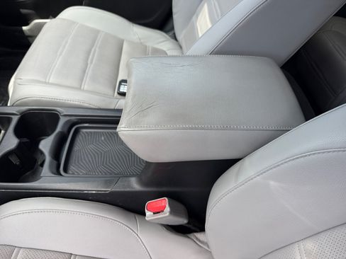 Used 2017 Honda CR-V Touring image 14