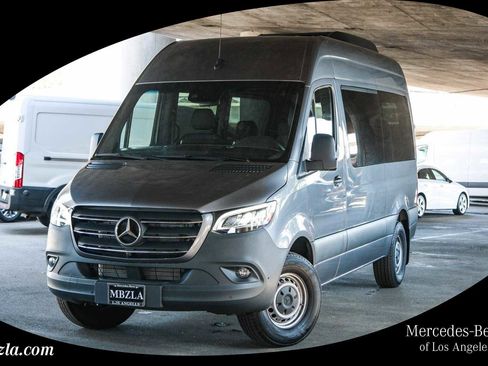 Used 2024 Mercedes-Benz Sprinter 2500 image 1