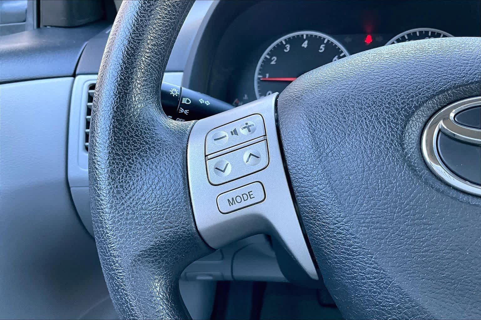Used 2012 Toyota Corolla LE FWD image 24