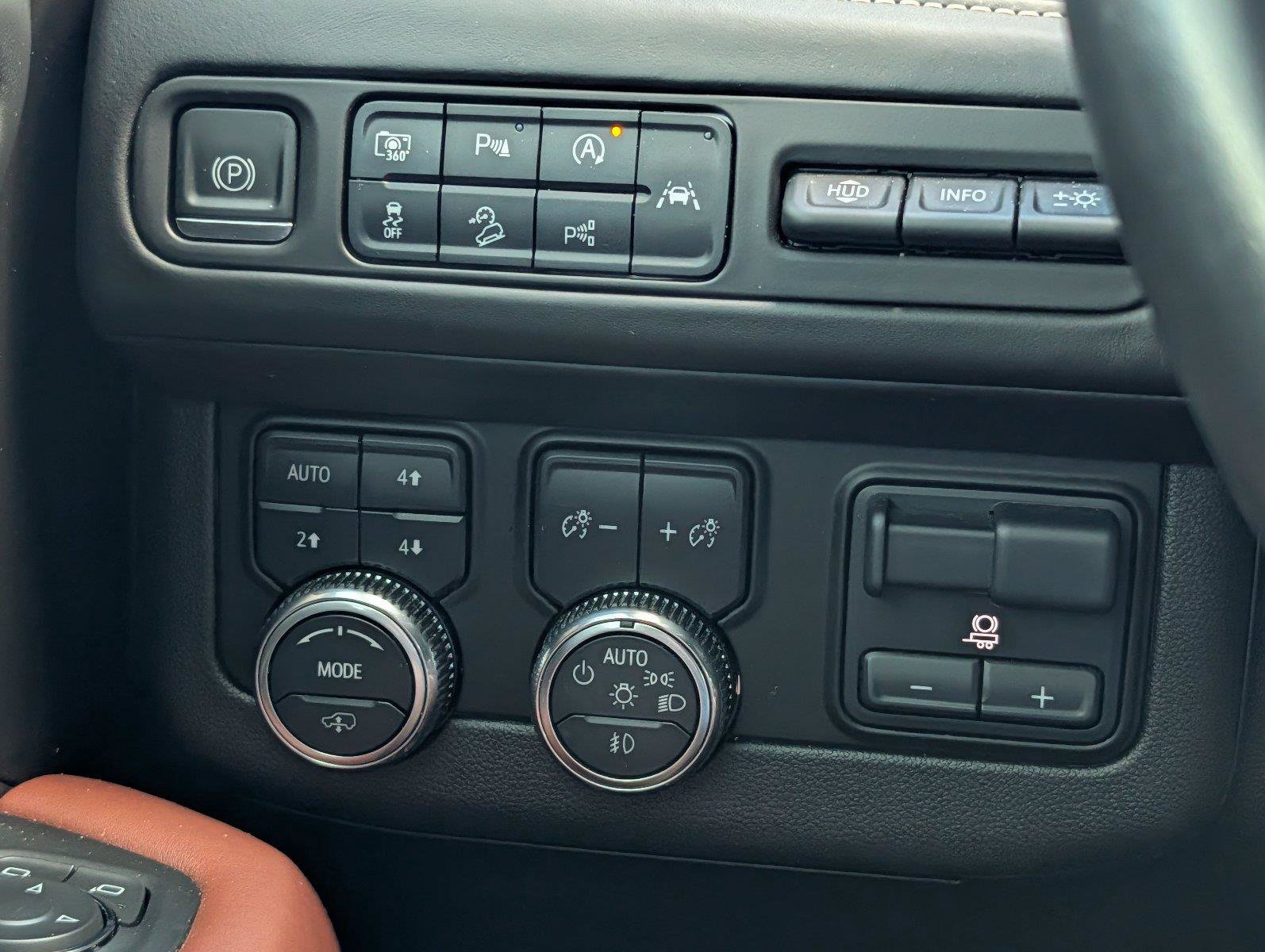 Certified 2023 GMC Yukon XL Denali Ultimate AWD/4WD image 25
