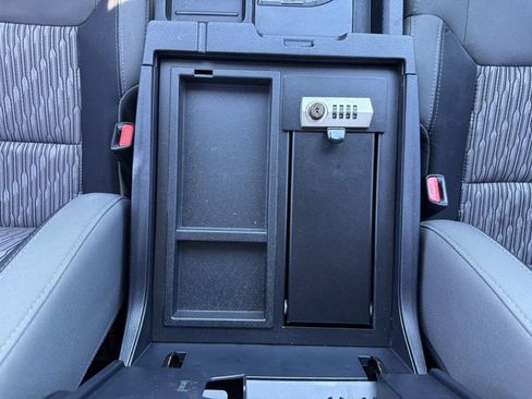 Used 2018 Toyota Tundra SR5 w/ TRD Off Road Package image 27