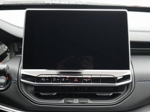 New 2026 Jeep Compass Limited image 16