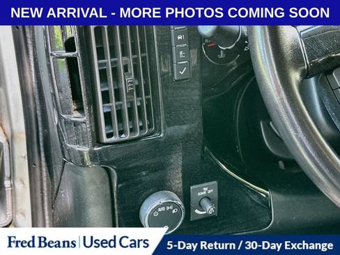 Used 2018 Chevrolet Express 2500 w/ Enhanced Convenience Package RWD image 14
