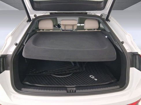 Certified 2023 Audi Q4 e-tron Prestige image 28