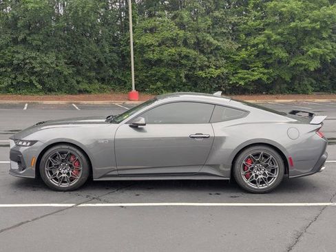 Used 2024 Ford Mustang GT Premium w/ GT Performance Package RWD image 4