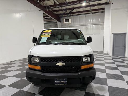 Used 2014 Chevrolet Express 2500 LS image 3