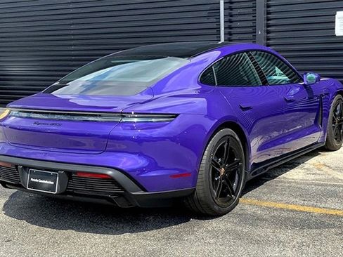 New 2025 Porsche Taycan GTS image 10