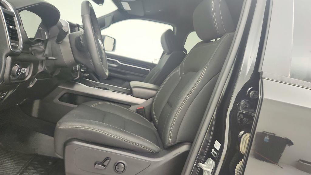 Used 2025 RAM 1500 Big Horn RWD image 14