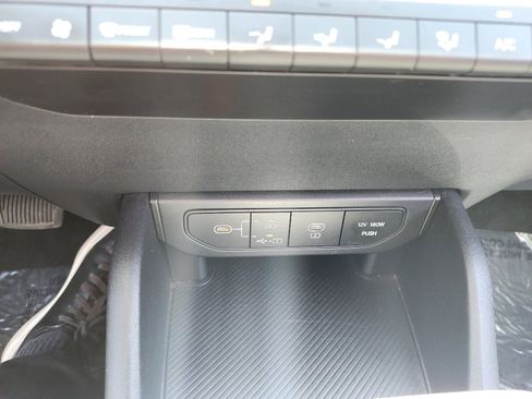 Used 2025 Kia K4 FWD image 24
